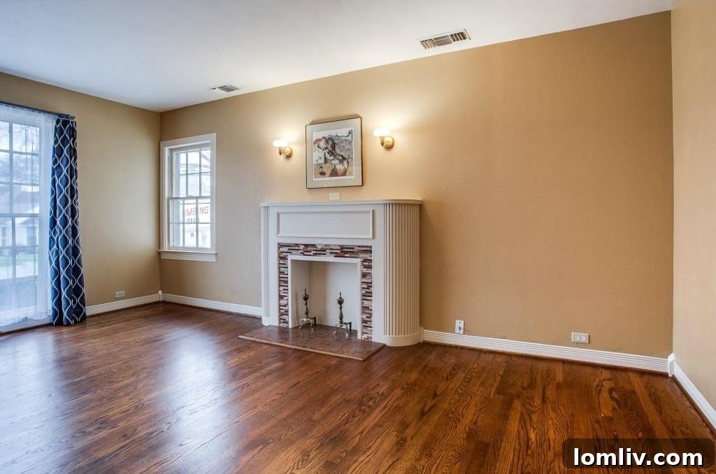 Arched Entryway from Living Room to Dining Room