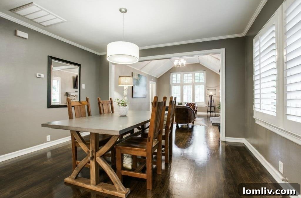 Living Room - Cozy Seating Area