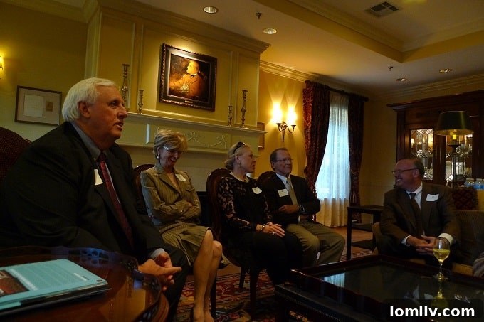 Jim Justice with Allie Beth & Pierce Allman, Judy Pittman, Dave Perry-Miller at a Dallas event benefiting Arlington Hall at Lee Park.