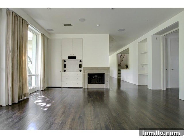 Comfortable and stylish family room at 6224 Indian Creek Drive, perfect for relaxation and gatherings.