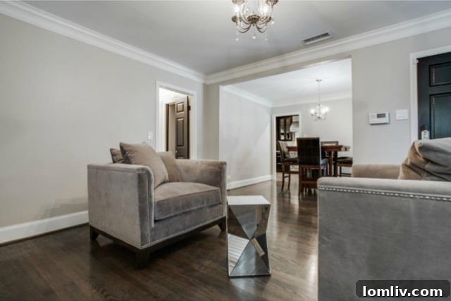 Detailed shot of the refined crown molding and interior decor elements at 5824 Palm Ln
