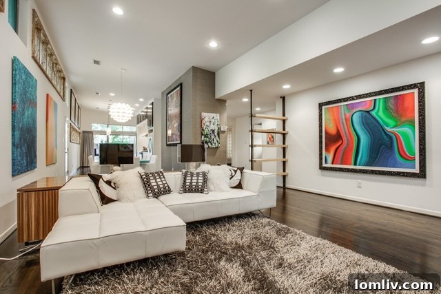 8813 Diceman Living Room - Architectural Details
