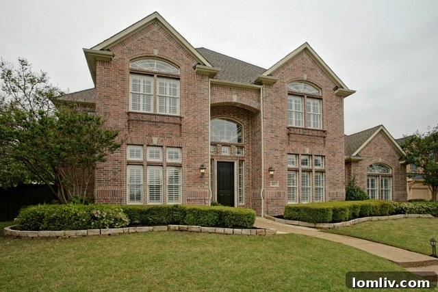 Elegant Front Facade: 6017 Wildwood Drive, McKinney