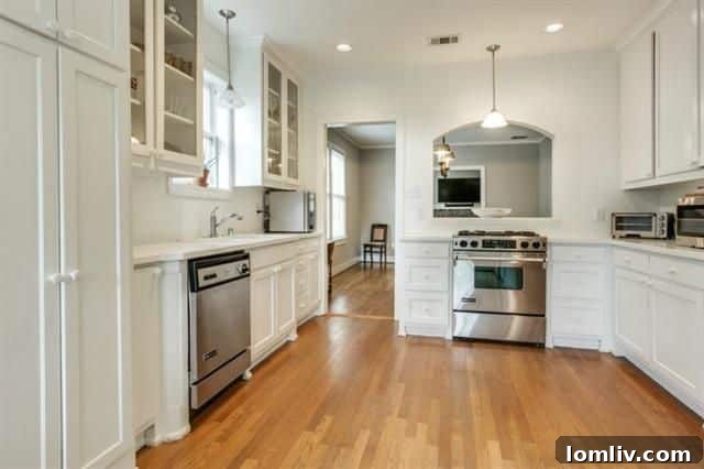731 Lipscomb Ave Kitchen - Range