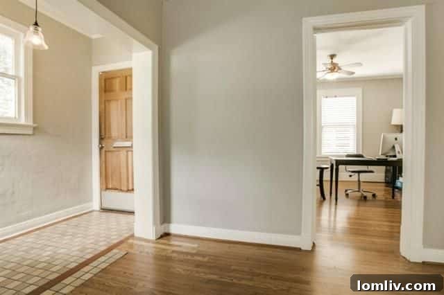 731 Lipscomb Ave Interior - Living Room