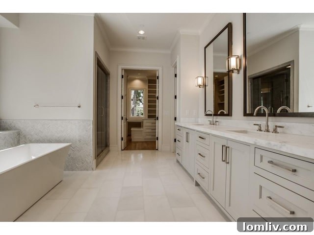 Luxury Master Bath with Soaking Tub