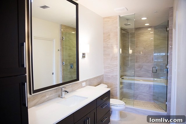 Stylish communal sky lounge at One Dallas Center, ideal for socializing.