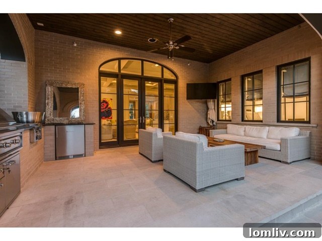 3625 Bryn Mawr Loggia - Outdoor Kitchen and Covered Patio