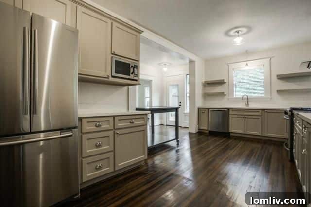 615 N. Clinton Ave Living Room