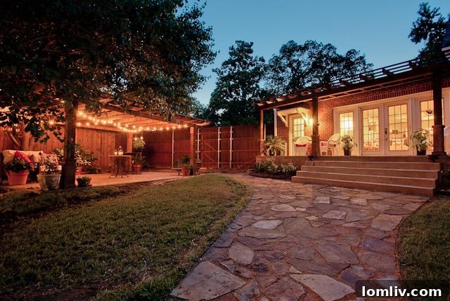 1818 W. Colorado Backyard - Private Outdoor Living Dallas