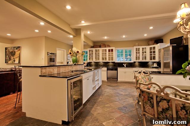 1818 W. Colorado Kitchen - Updated Classic Kitchen Dallas