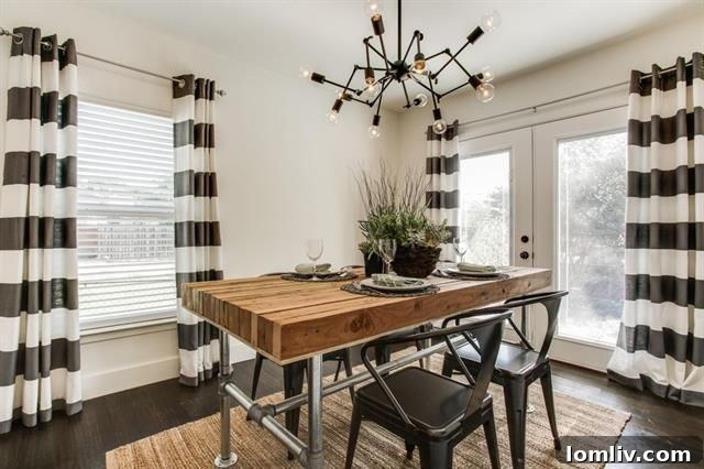 914 Westmount Ave Dallas - Vintage-Feel Picture Window in Dining Room
