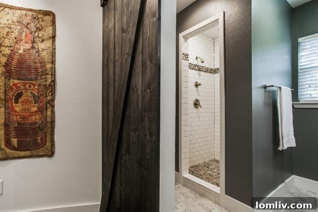 914 Westmount Ave Dallas - Second Bedroom Hardwood Floors