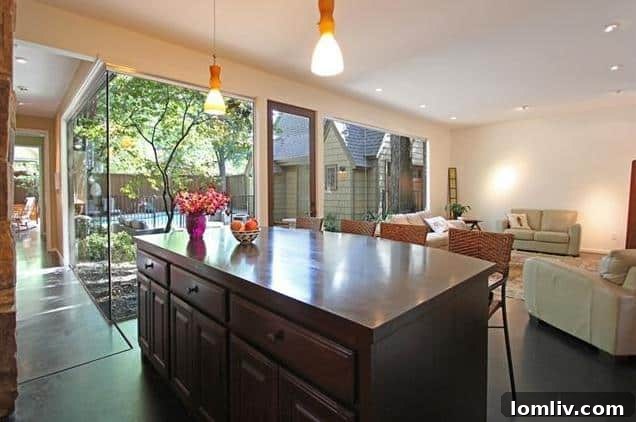 Stylish Home Office or Study - Dallas Real Estate