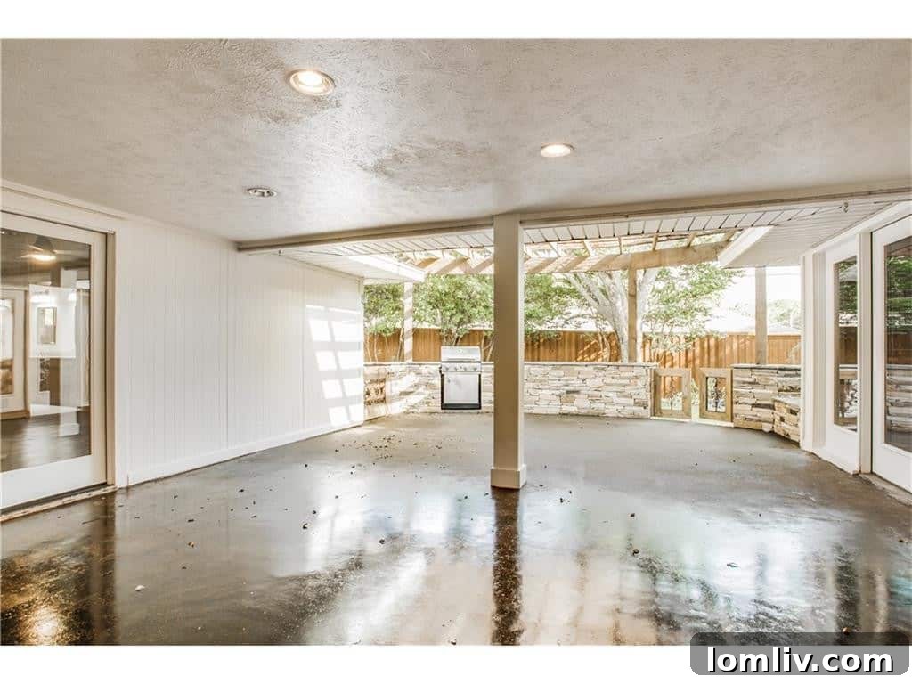 Spacious Covered Outdoor Porch, Ideal for Entertaining