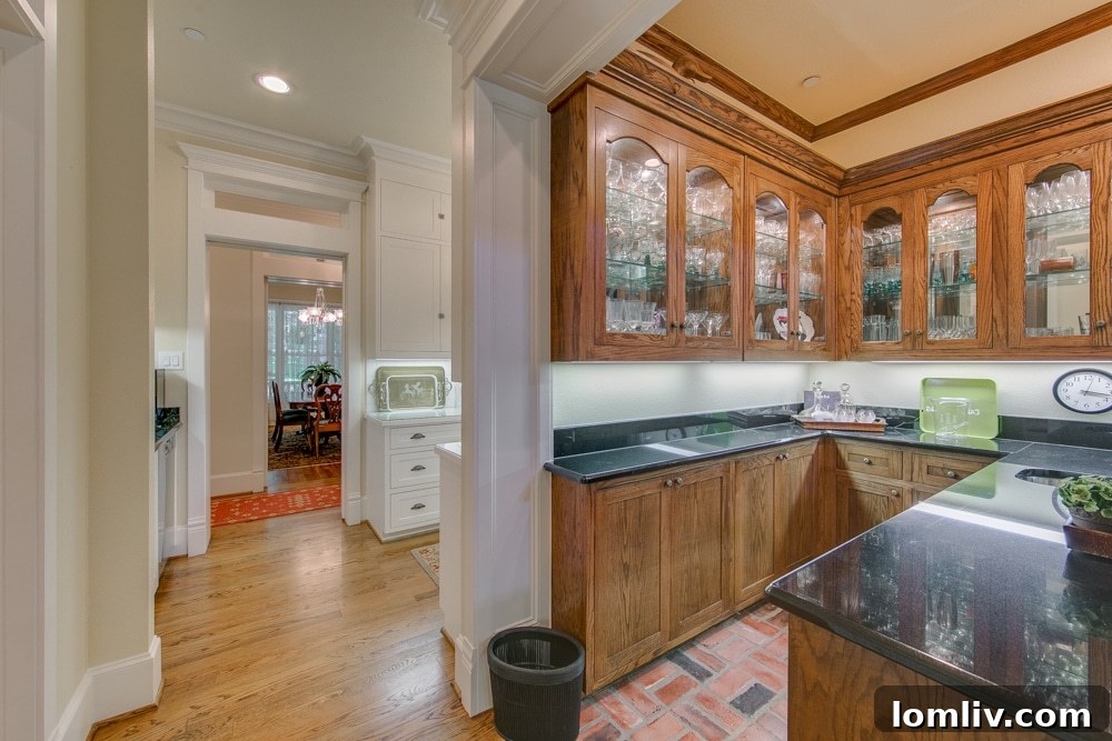 Walk-in Wet Bar and Butler's Pantry