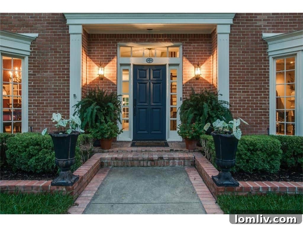 9634 Hilldale Porch - Expansive Outdoor Living Space for Entertaining
