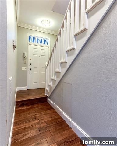 4424 Holland Ave Condo Entryway Staircase Dallas