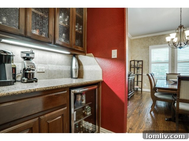 Butler's Pantry - 5932 Richmond Custom Home