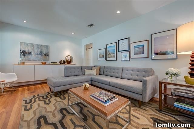 561 Classen Dr living room