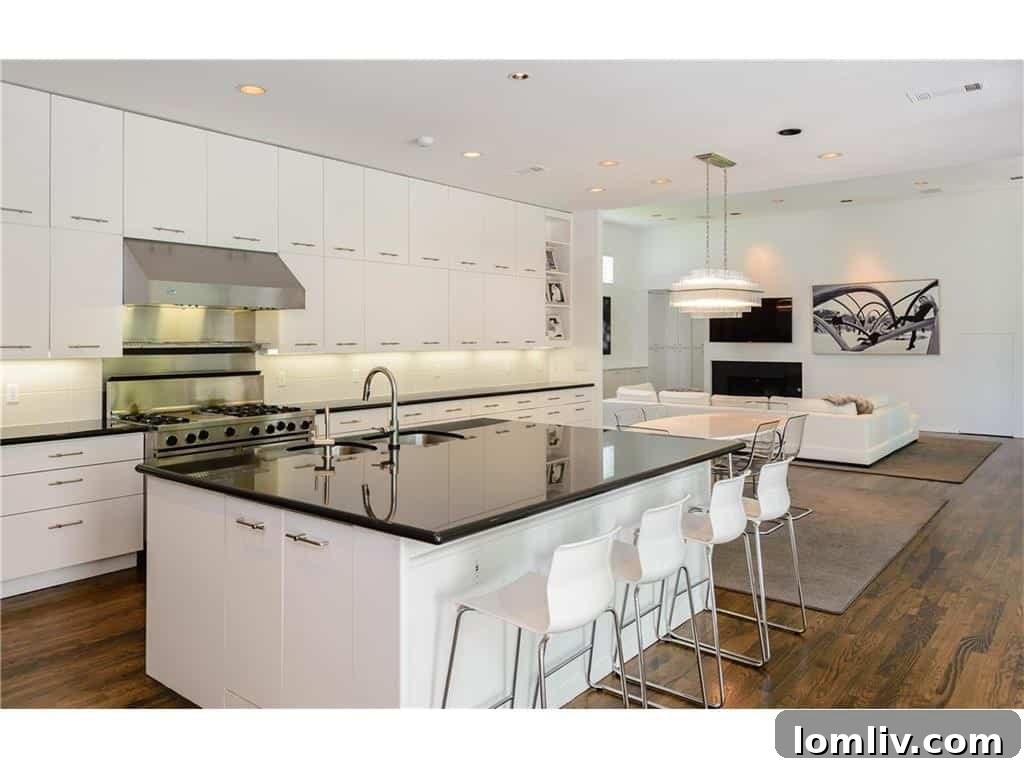 6309 Wilderness Court Gourmet Kitchen
