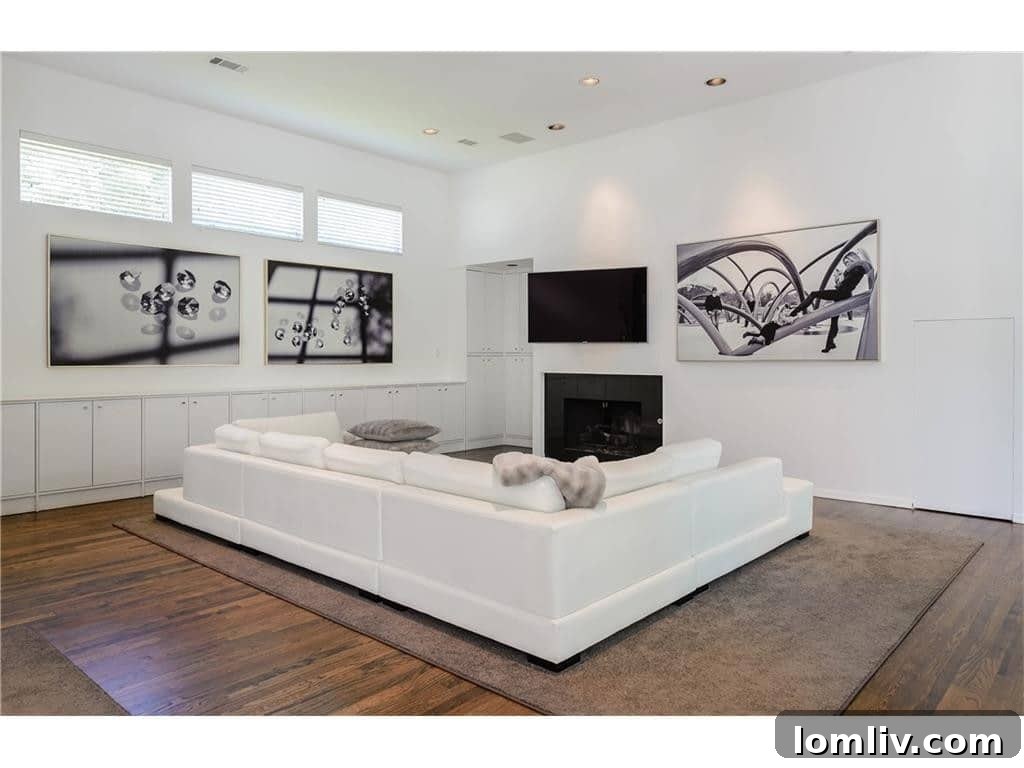 6309 Wilderness Court Family Room