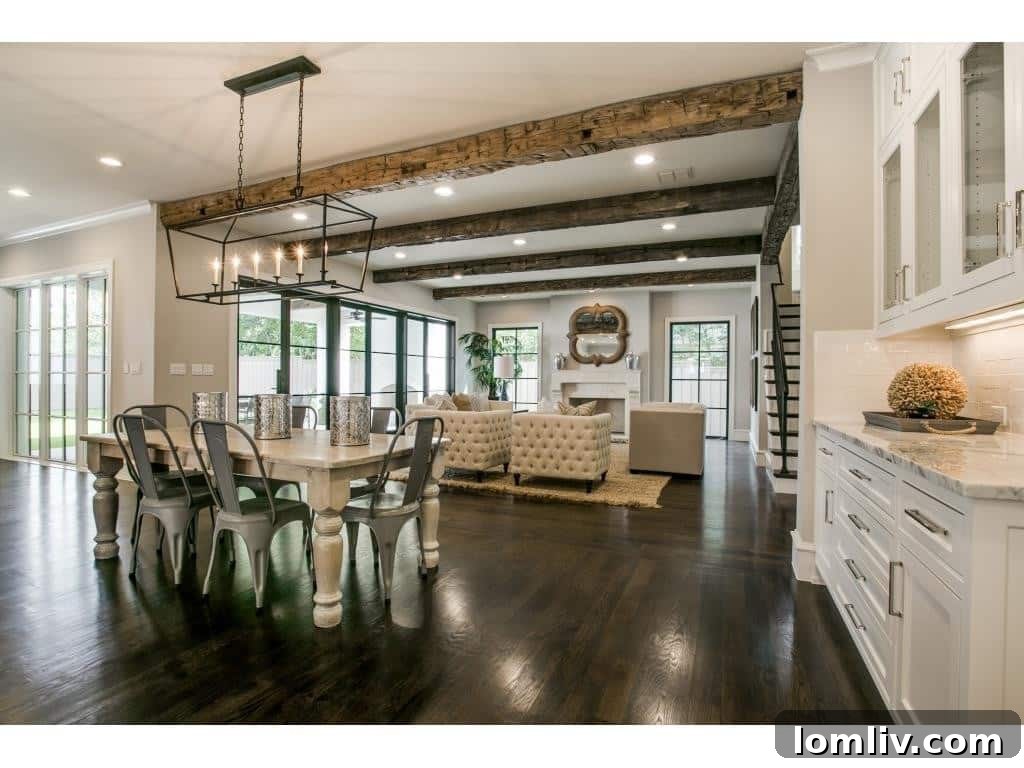 3104 Hanover Breakfast Nook - Family Dining Area