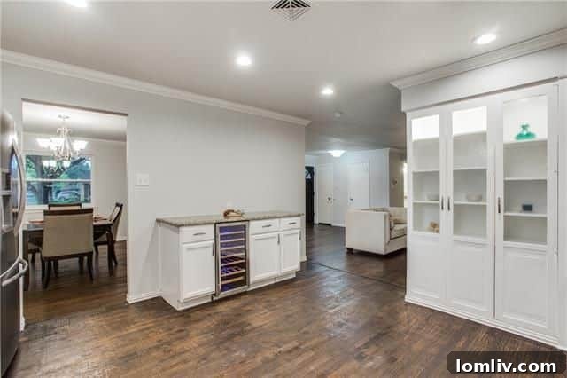 Kitchen Island with Seating and Prep Space