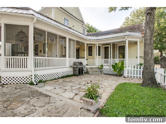 Spacious and serene backyard of 802 Brown Street, Waxahachie