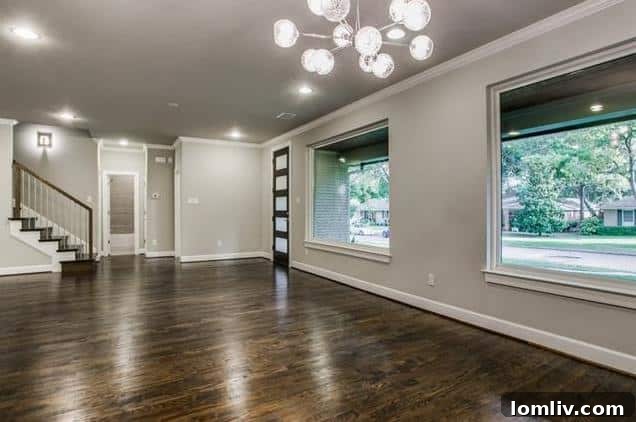 9725-Shadydale-Dining