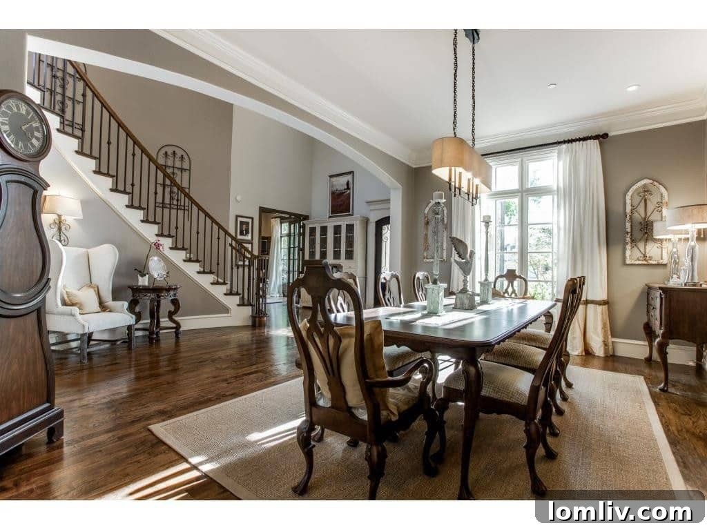Royal Crest Comfort Food Down the Street 7 Formal Dining Room for Entertaining in Lawnhaven Home
