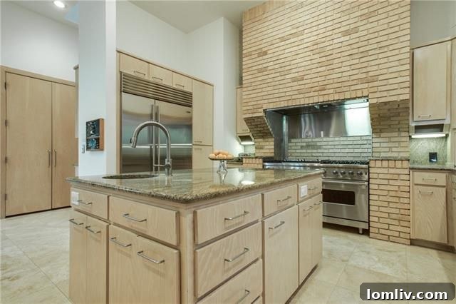 Frisco Luxury Home Kitchen 2 Spyglass Ct