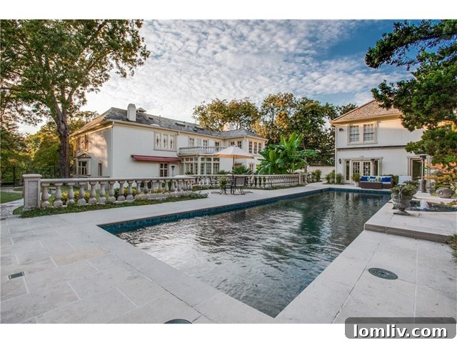 Rare Waterfront Lakeside Estate Featured on ABPA Holiday Tour 5 4808 Lakeside Drive - Backyard View