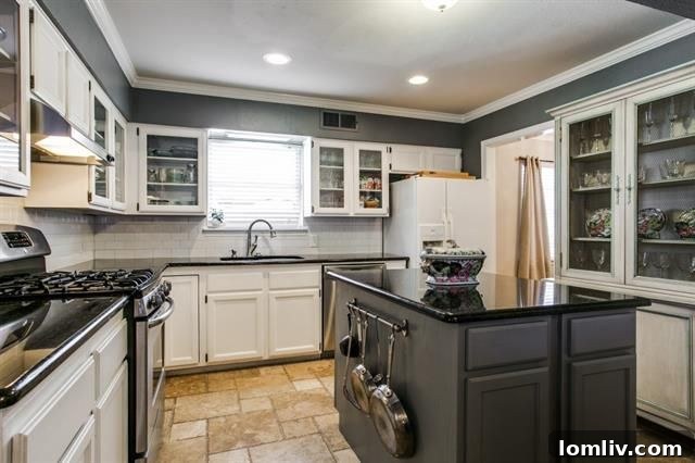 8521 Lockhaven Dr - Kitchen Sink