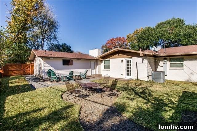Park Forest Reno: Expansive 2,300+ SqFt with Open-Concept Living and Premium Amenities 26 Spacious media room with projection screen, ideal for home entertainment
