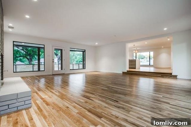 Lochwood's Sweet Escape: A Beautifully Remodeled Ranch 7 Spacious Living Den Area