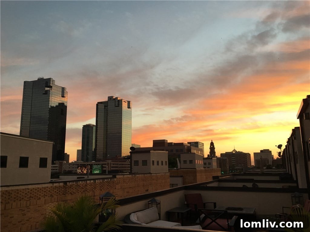 Stunning 270-Degree Rooftop Views of Fort Worth Skyline