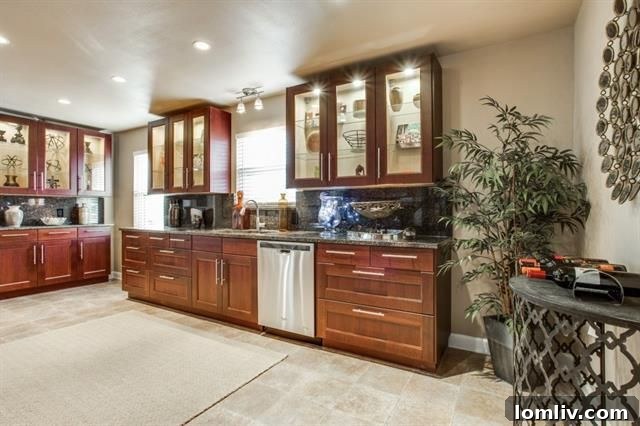 Inviting dining area adjacent to the family room, perfect for social gatherings