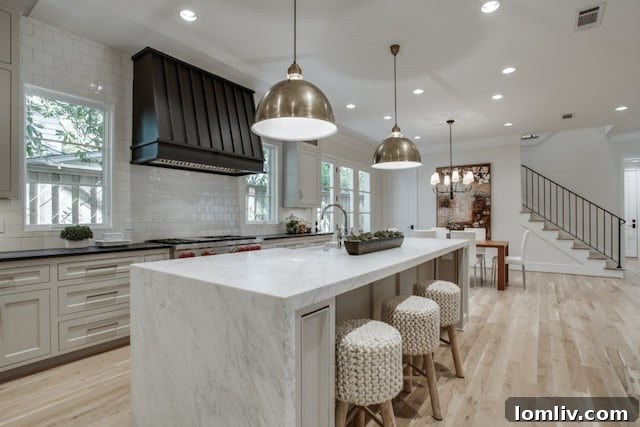 Tonight's Your Chance: $1.5 Billion Awaits at Hunter Dehn's University Park Open House 9 3108 Bryn Mawr Drive Dallas TX - Bright and Inviting Entryway