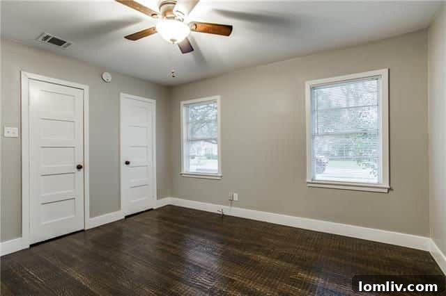 3930 Beechwood Lane - Spacious backyard with covered patio and barbecue area