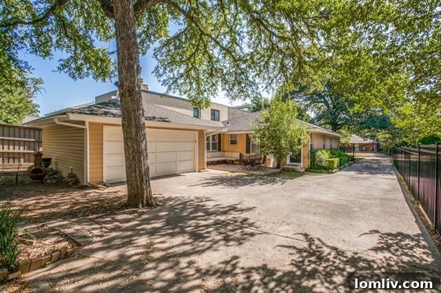 Charming Entryway with Landscaping, 1407 Eastus Drive