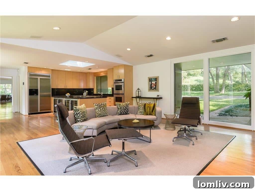 Open Concept Family Room and Kitchen Perfect for Modern Living