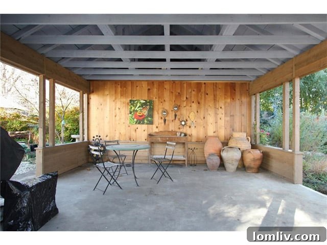 636 W. Colorado Outdoor Living - Spacious Patio for Entertaining
