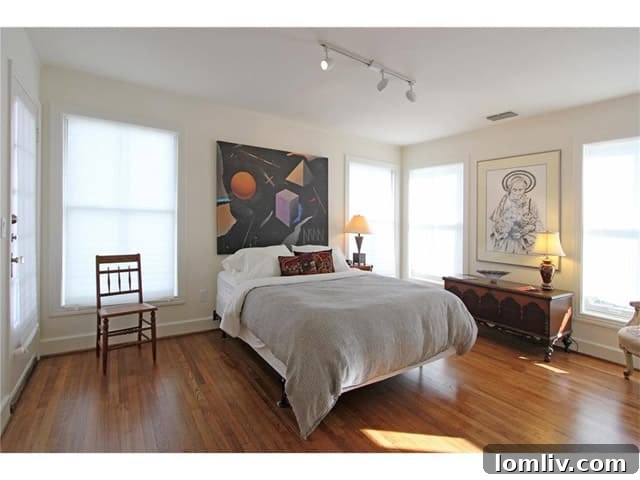 636 W. Colorado Second Bedroom - Bright and Inviting Guest Room