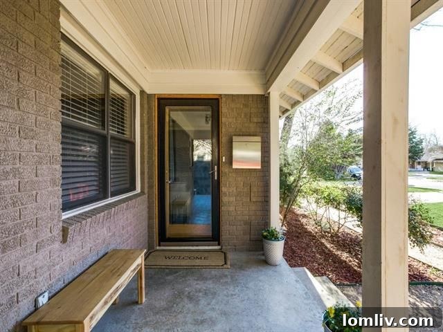 Casa Linda Retreat on 0.33 Acres with Inviting Courtyard and Grand Backyard Oasis 7 Bedroom View - 9206 Forest Hills Blvd