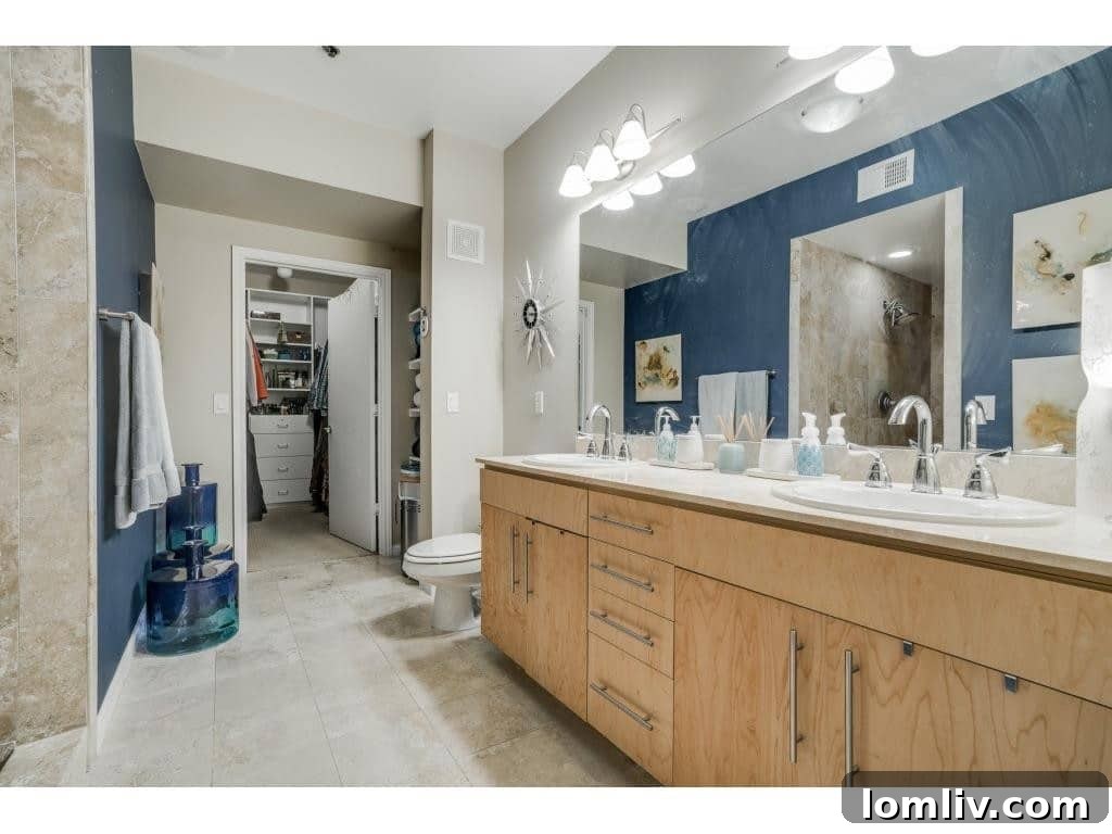 4111-Gilbert-Avenue-211-Master-Bath-1024x768