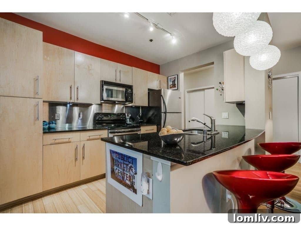 4111-Gilbert-Avenue-211-Living-to-Kitchen-1024x768