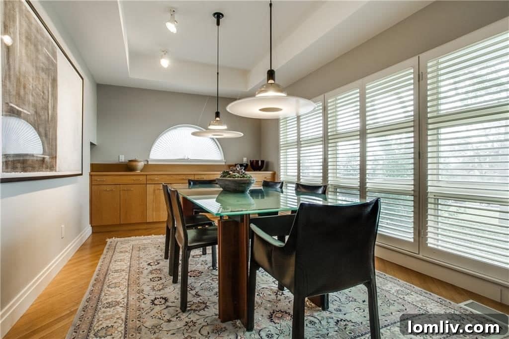 Tokalon Dining Room with Views