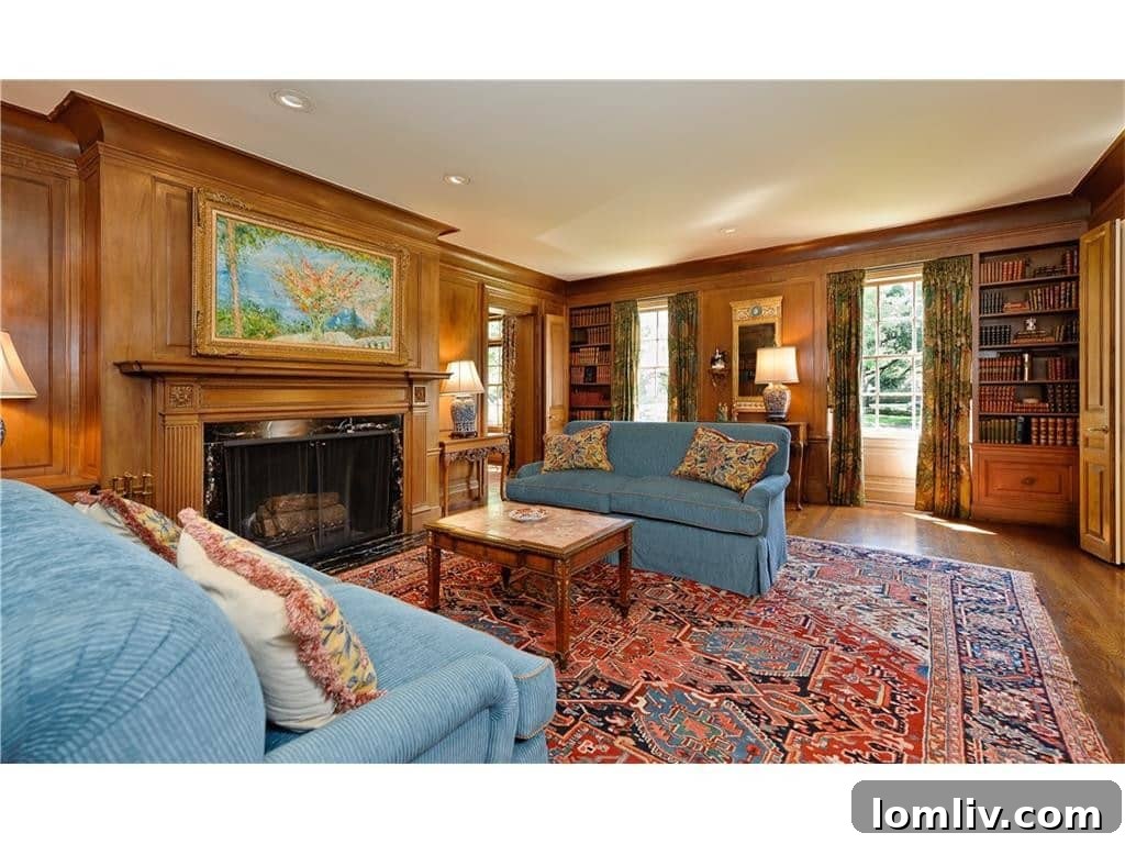 Dave Perry-Miller Curates Dallas' Finest Architecture: Korn, Thompson, Dilbeck 15 Elegant sitting room at 4248 Armstrong Parkway with classic furnishings