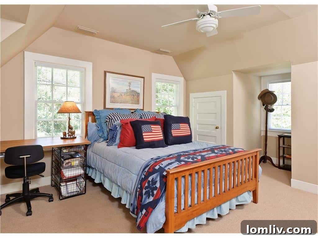 Dave Perry-Miller Curates Dallas' Finest Architecture: Korn, Thompson, Dilbeck 29 Flag-themed bedroom at 4248 Armstrong Parkway, adding character